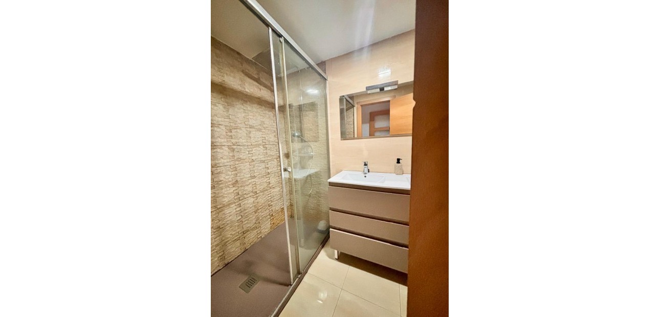 Venta - Apartamento / piso -
Benidorm - Colonia Madrid