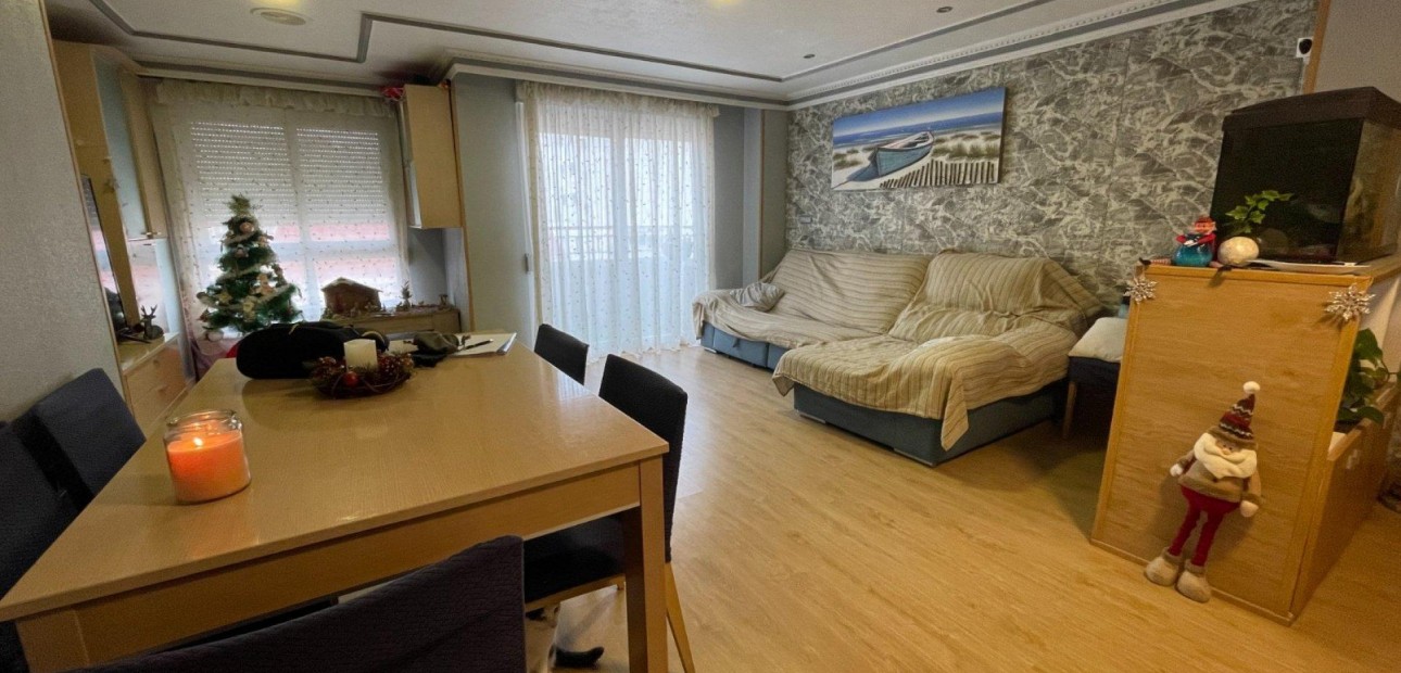 Herverkoop - Appartement / flat -
Torrevieja - torrevieja