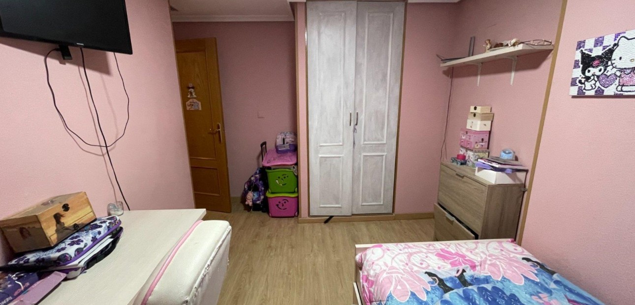 Herverkoop - Appartement / flat -
Torrevieja - torrevieja