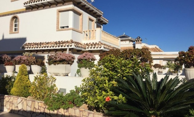 Venta - Villa -
Torrevieja - La Mata