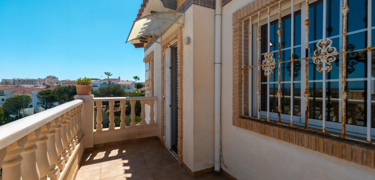 Venta - Villa -
Torrevieja - La Mata