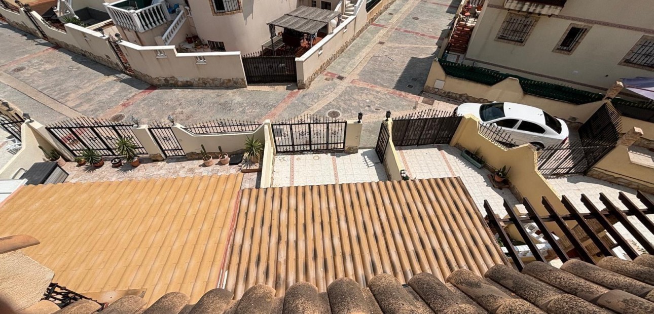 Venta - Terraced house -
Orihuela Costa - Los Almendros-La Florida