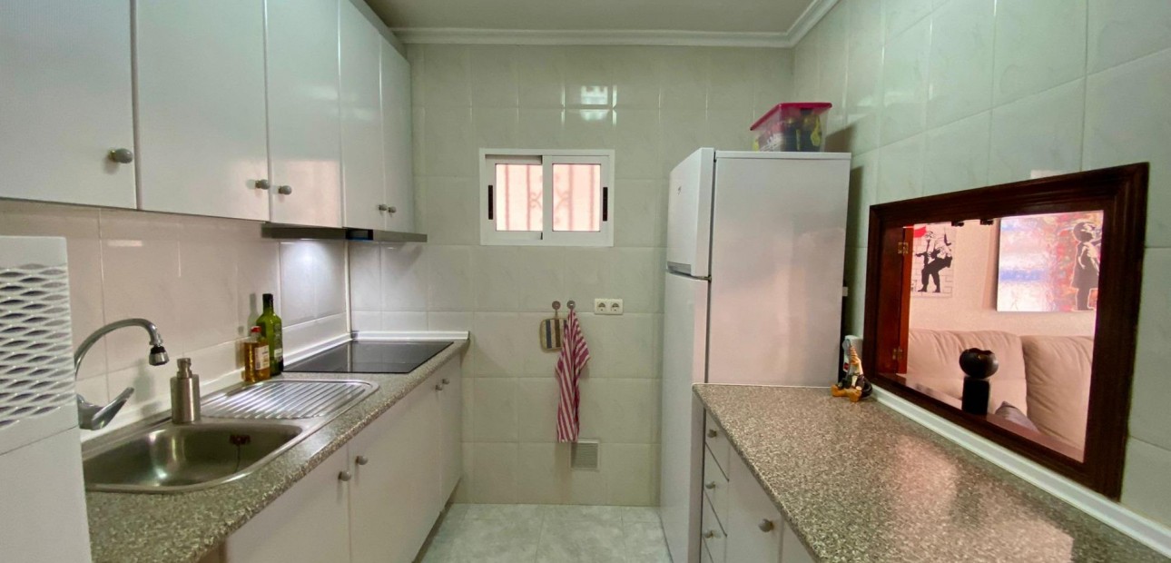 Venta - Apartamento / piso -
Torrevieja - Torrejón