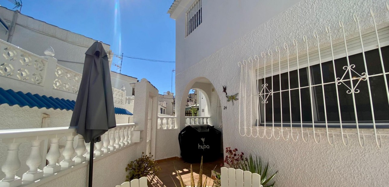 Venta - Apartamento / piso -
Torrevieja - Torrejón