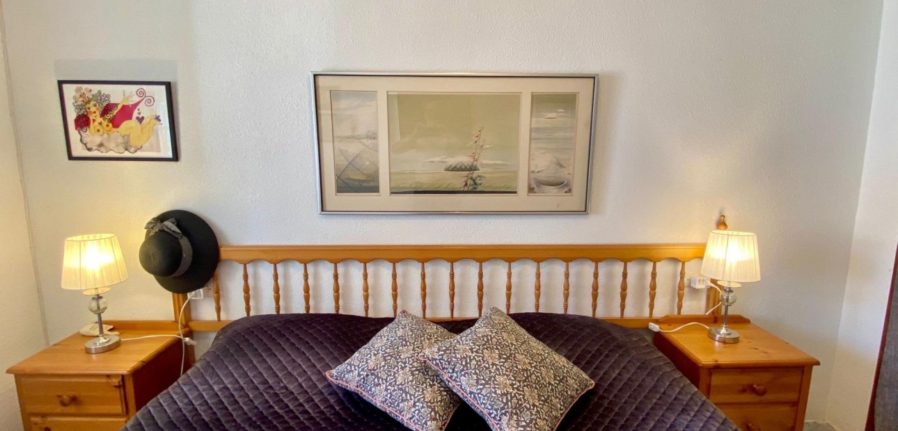 Venta - Apartamento / piso -
Torrevieja - Torrejón