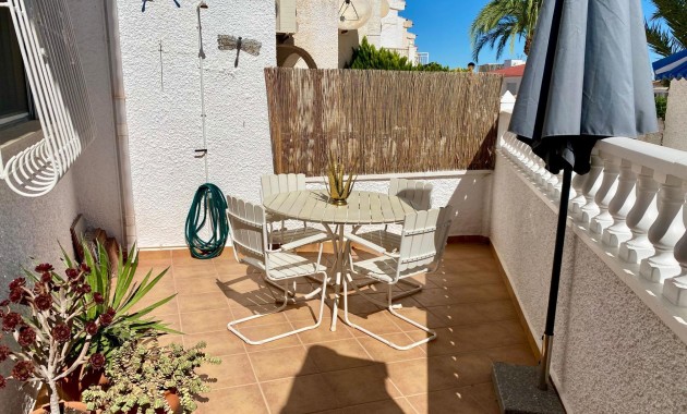 Venta - Apartamento / piso -
Torrevieja - Torrejón