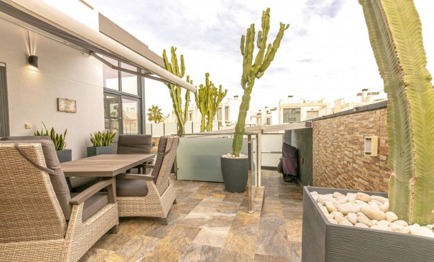 Venta - Villa -
Orihuela Costa - Lomas de Cabo Roig