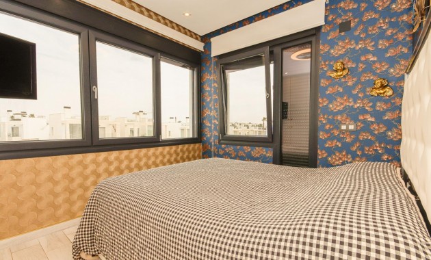 Venta - Villa -
Orihuela Costa - Lomas de Cabo Roig