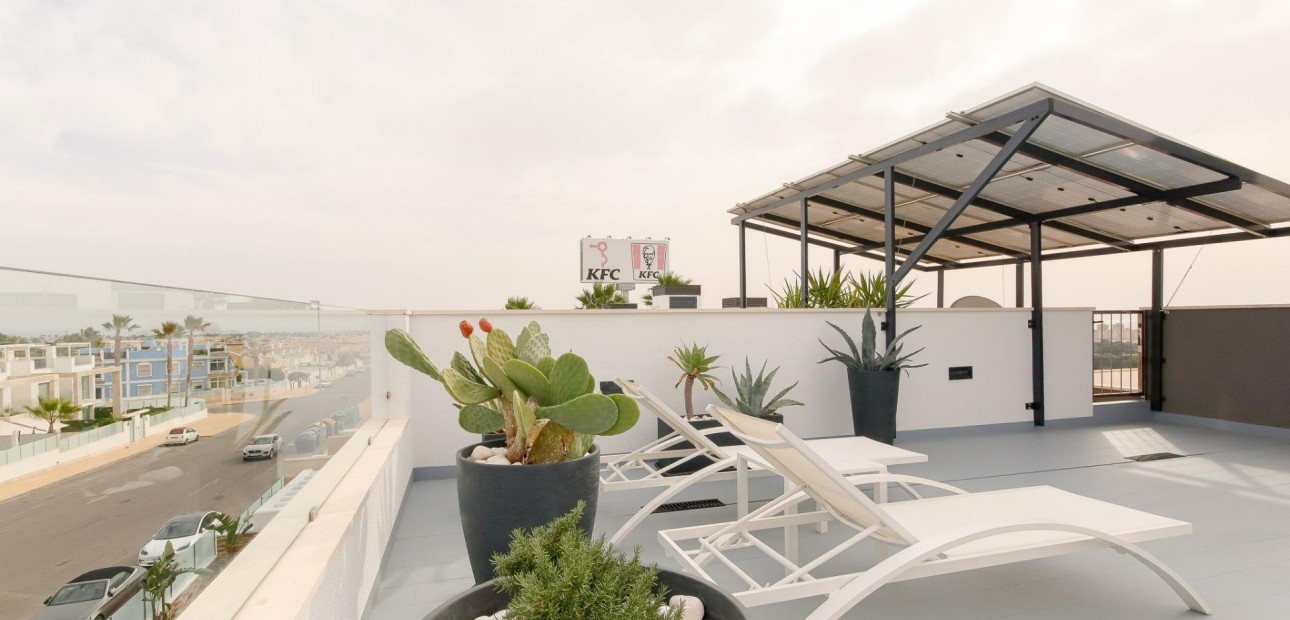 Venta - Villa -
Orihuela Costa - Lomas de Cabo Roig