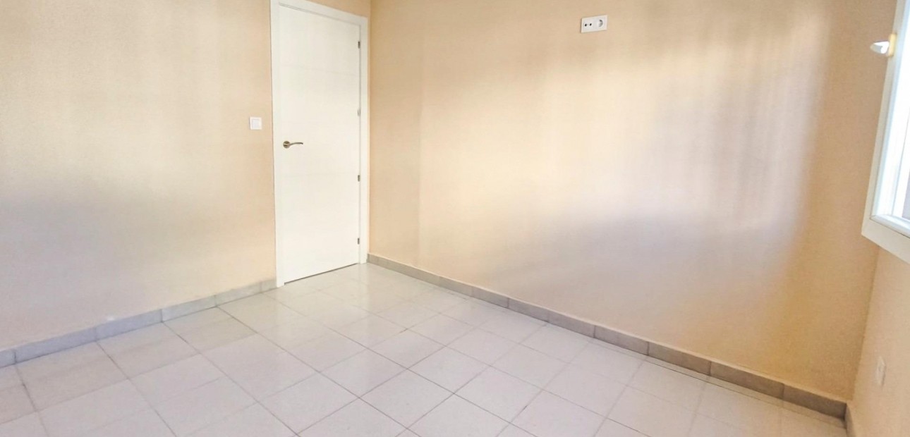 Venta - Bungalow -
Torrevieja - Los balcones