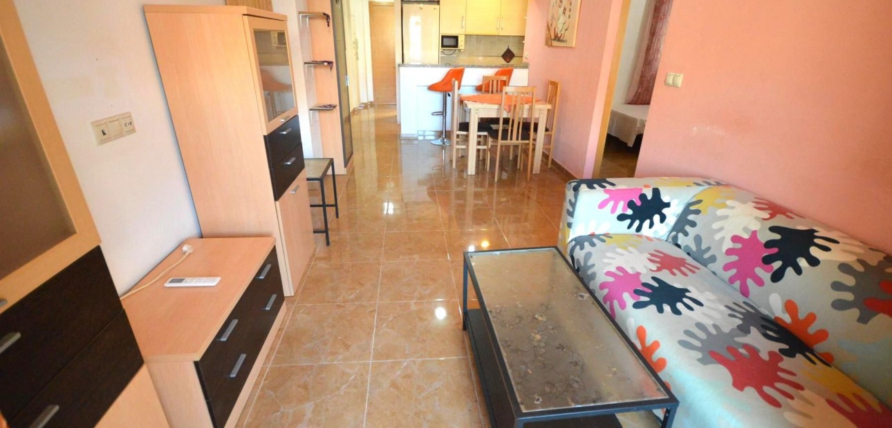 Venta - Apartamento / piso -
Torrevieja - Centro