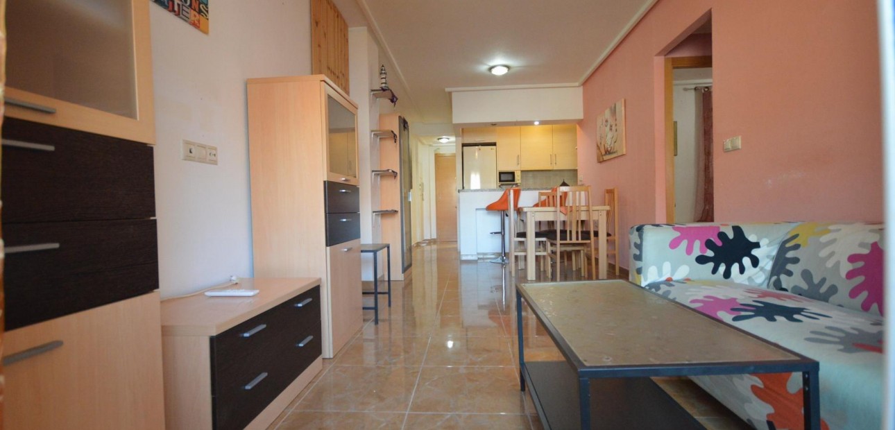 Venta - Apartamento / piso -
Torrevieja - Centro