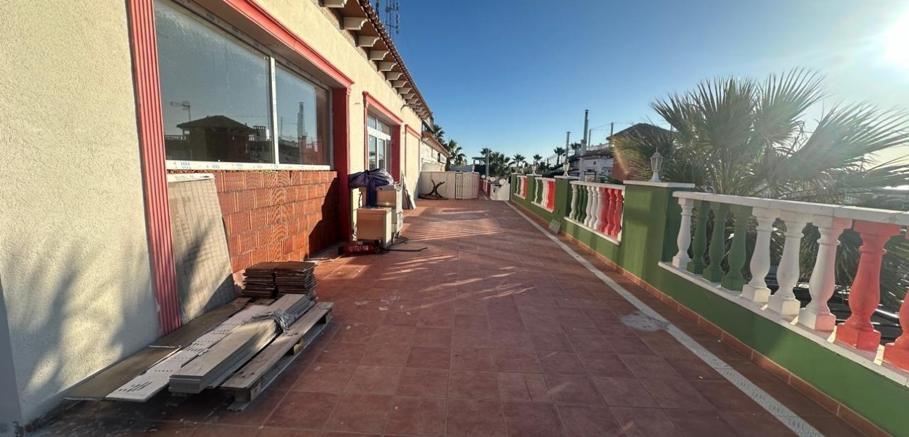 Venta - Commercial Unit -
Orihuela Costa - Lomas de Cabo Roig