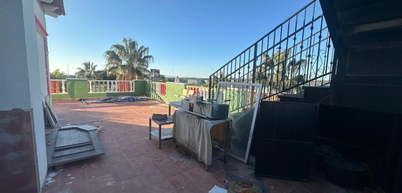 Venta - Commercial Unit -
Orihuela Costa - Lomas de Cabo Roig