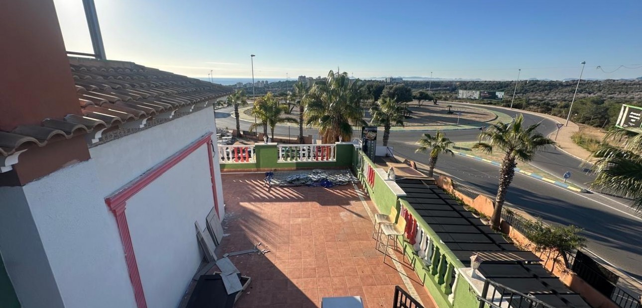 Venta - Commercial Unit -
Orihuela Costa - Lomas de Cabo Roig