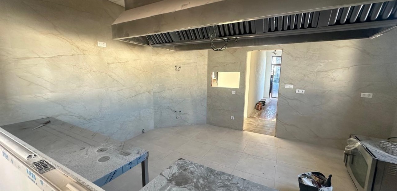 Venta - Commercial Unit -
Orihuela Costa - Lomas de Cabo Roig