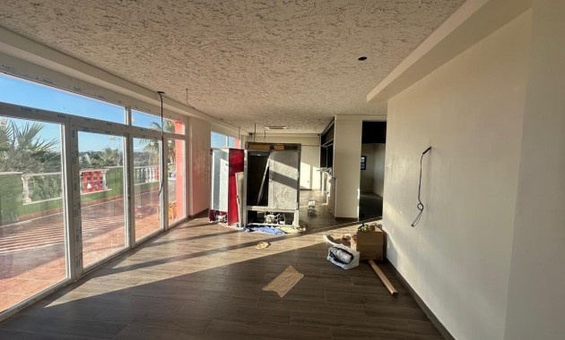 Venta - Commercial Unit -
Orihuela Costa - Lomas de Cabo Roig