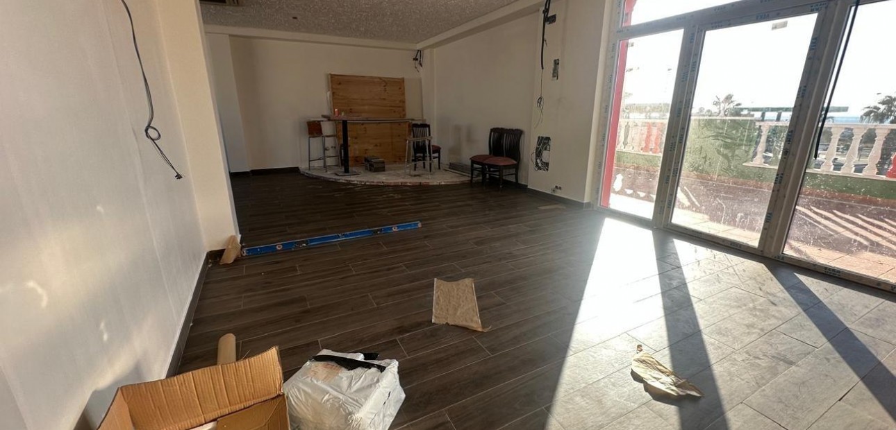 Venta - Commercial Unit -
Orihuela Costa - Lomas de Cabo Roig