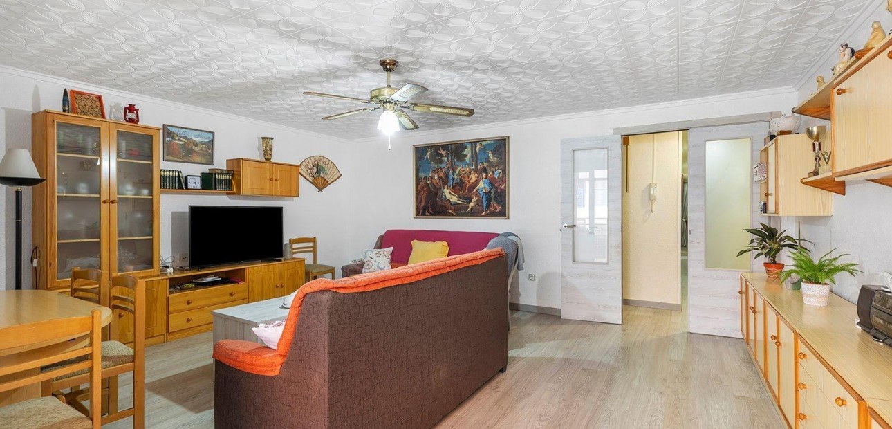 Venta - Apartamento / piso -
Torrevieja - La Mata pueblo