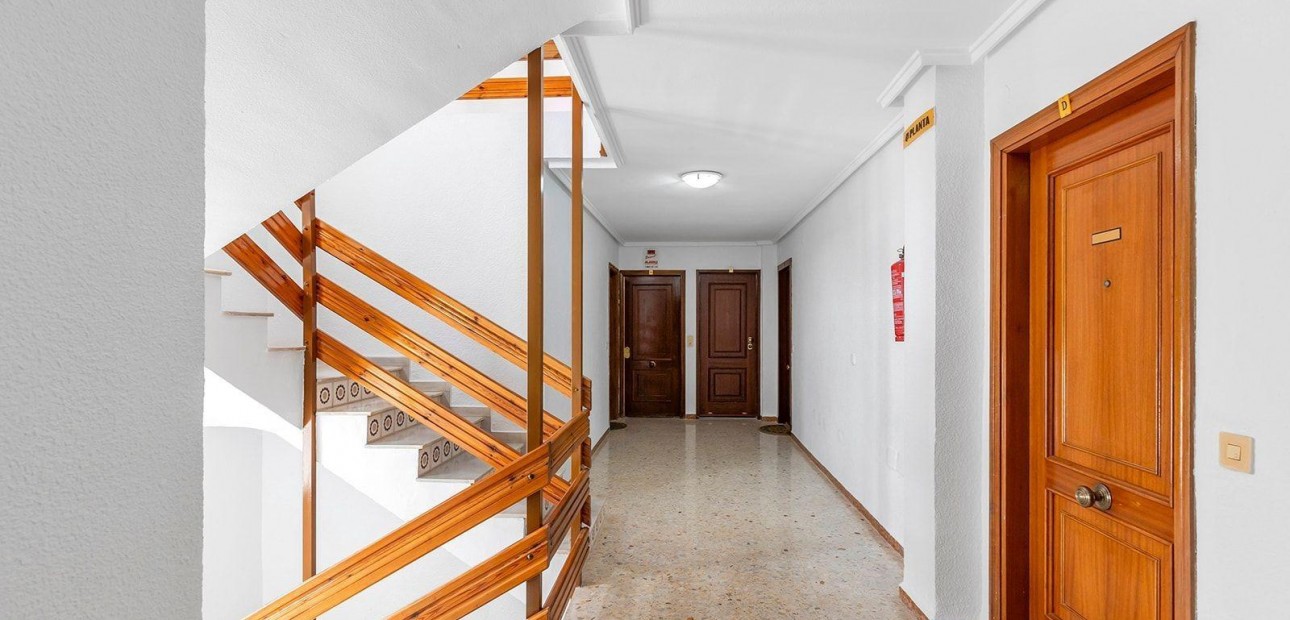 Venta - Apartamento / piso -
Torrevieja - La Mata pueblo