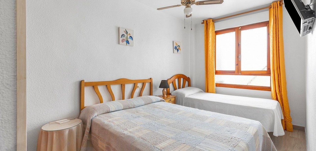 Venta - Apartamento / piso -
Torrevieja - La Mata pueblo