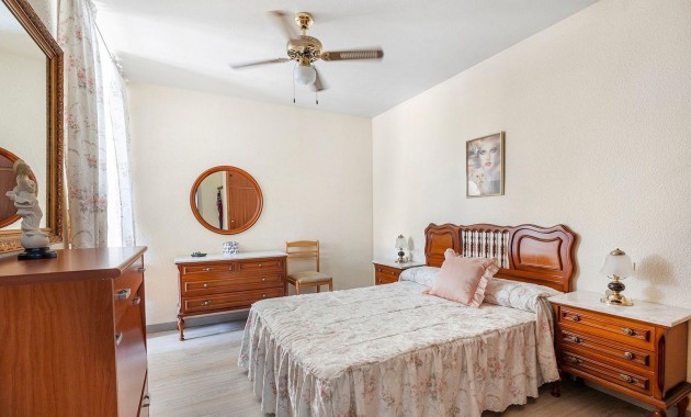 Venta - Apartamento / piso -
Torrevieja - La Mata pueblo