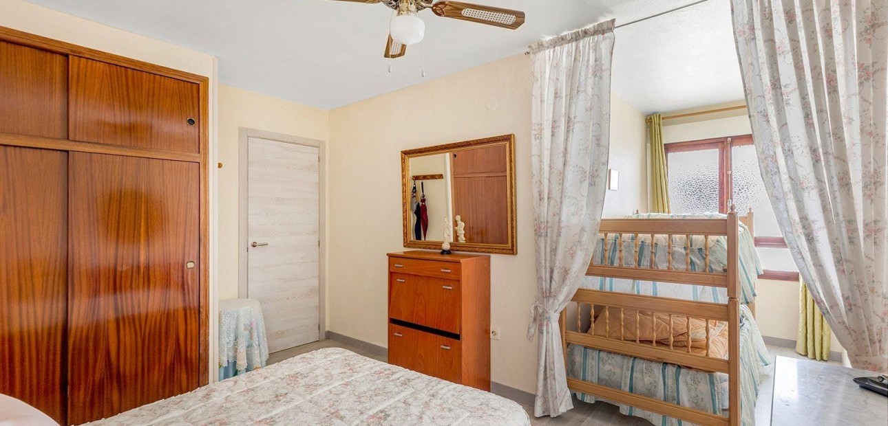 Venta - Apartamento / piso -
Torrevieja - La Mata pueblo