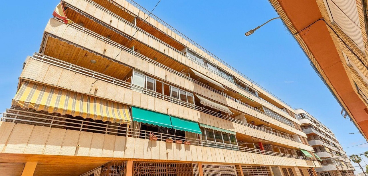 Venta - Apartamento / piso -
Torrevieja - La Mata pueblo