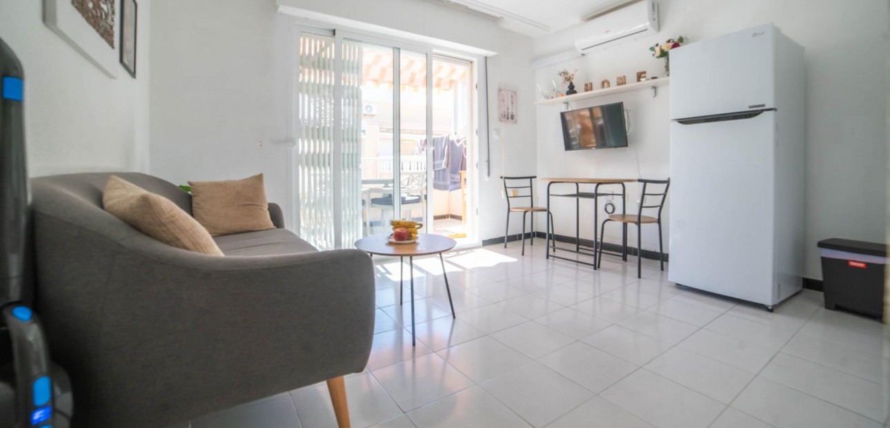 Venta - Apartamento / piso -
Torrevieja - La Mata pueblo