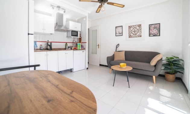 Venta - Apartamento / piso -
Torrevieja - La Mata pueblo