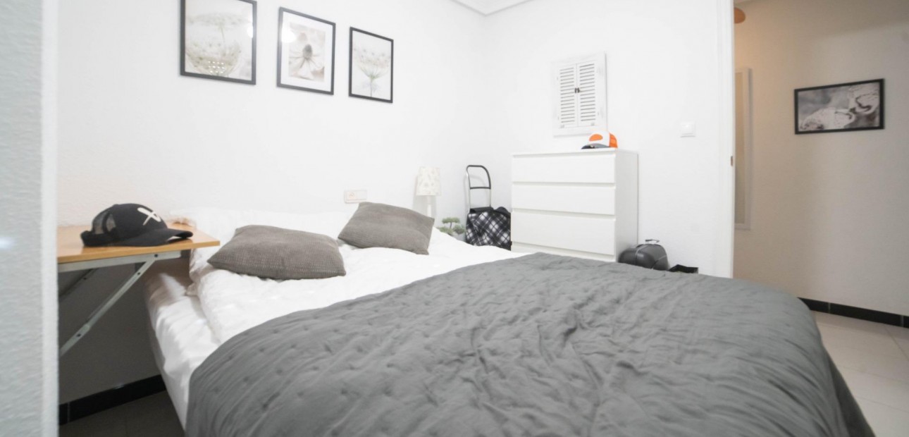 Venta - Apartamento / piso -
Torrevieja - La Mata pueblo