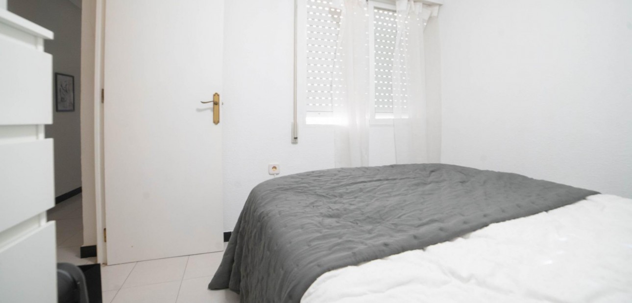 Venta - Apartamento / piso -
Torrevieja - La Mata pueblo