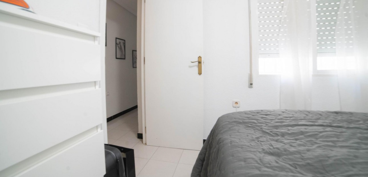 Venta - Apartamento / piso -
Torrevieja - La Mata pueblo