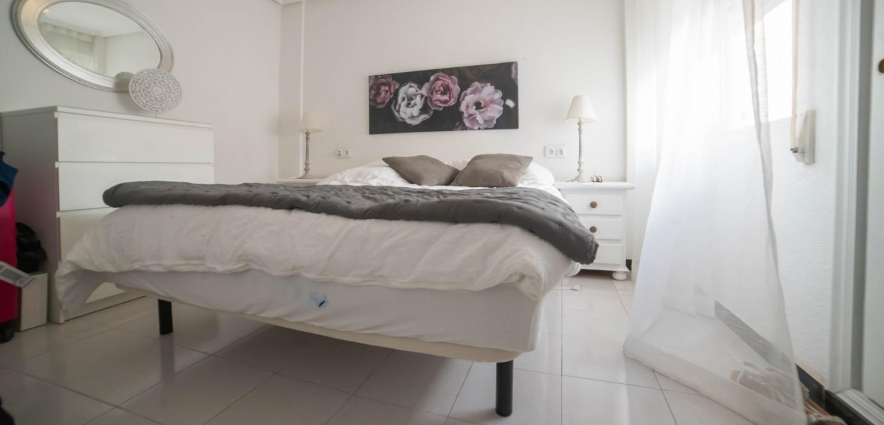 Venta - Apartamento / piso -
Torrevieja - La Mata pueblo