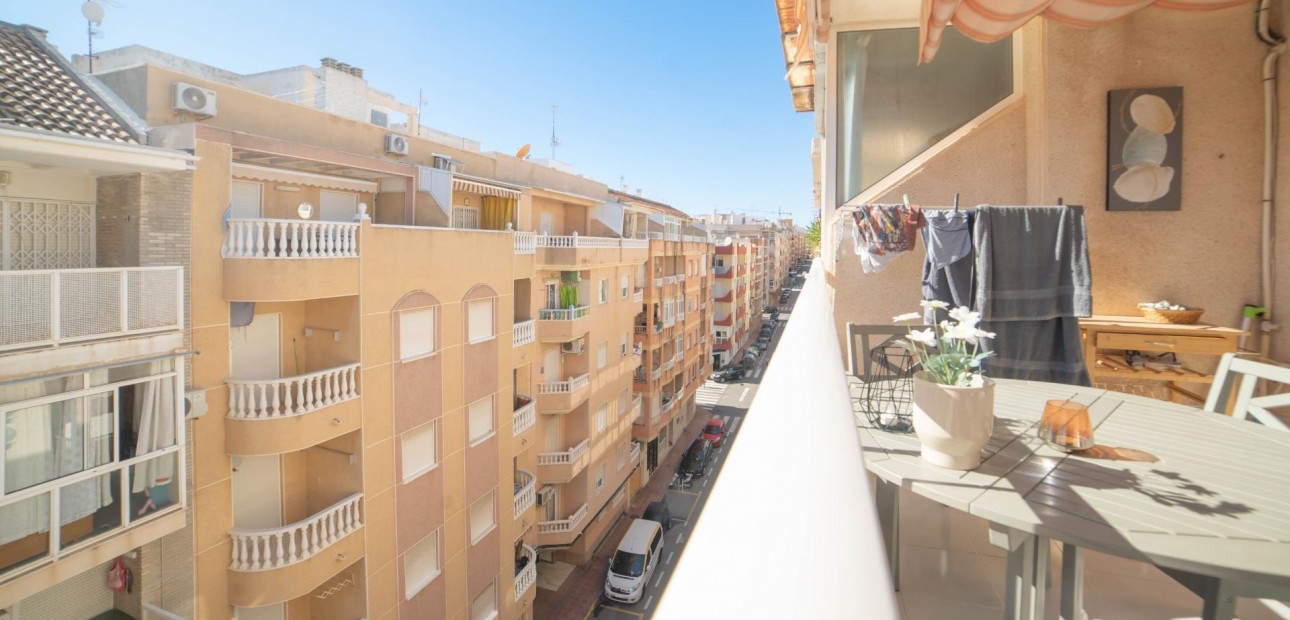 Venta - Apartamento / piso -
Torrevieja - La Mata pueblo