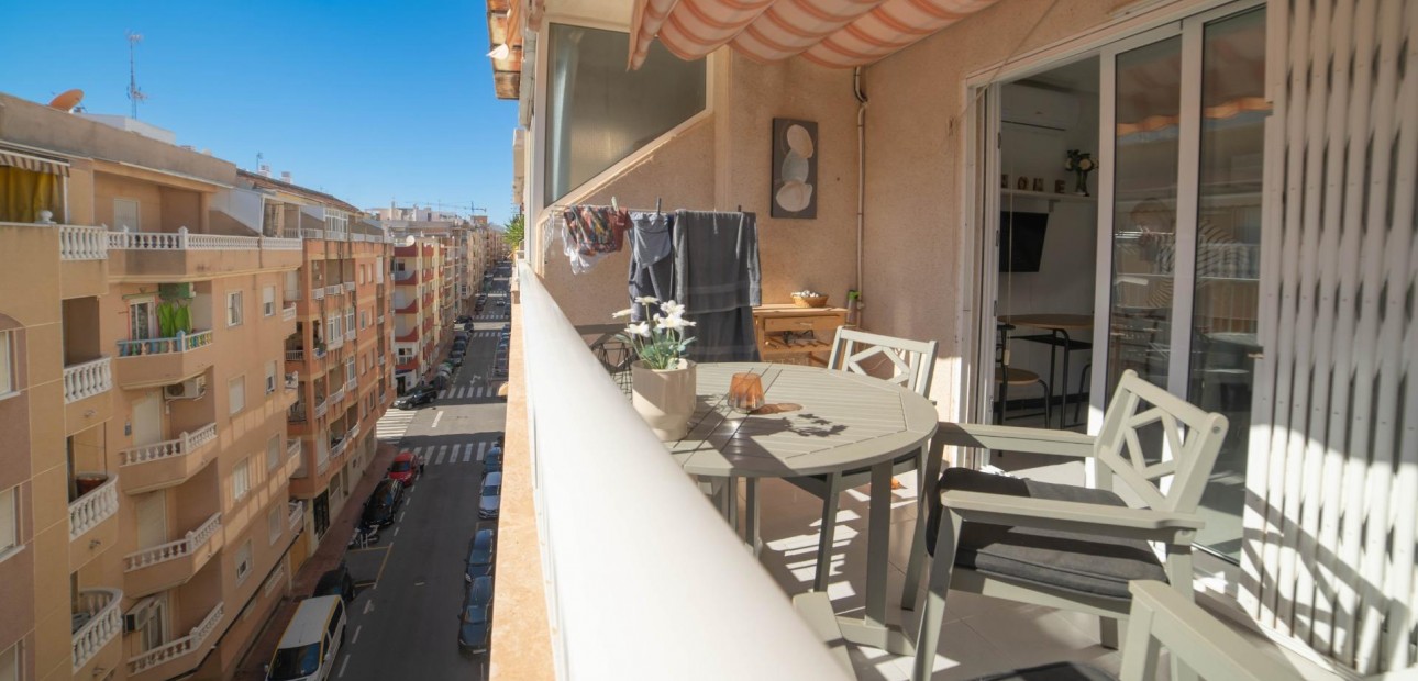 Venta - Apartamento / piso -
Torrevieja - La Mata pueblo