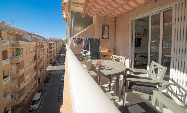 Venta - Apartamento / piso -
Torrevieja - La Mata pueblo