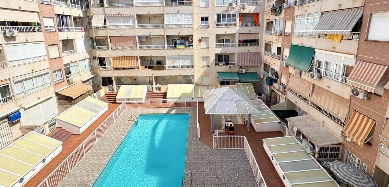 Venta - Apartamento / piso -
Torrevieja - La Mata pueblo