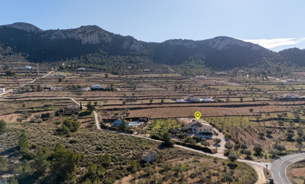 Sale - Finca Country Property -
La Zarza