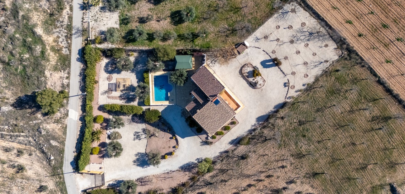 Sale - Finca Country Property -
La Zarza