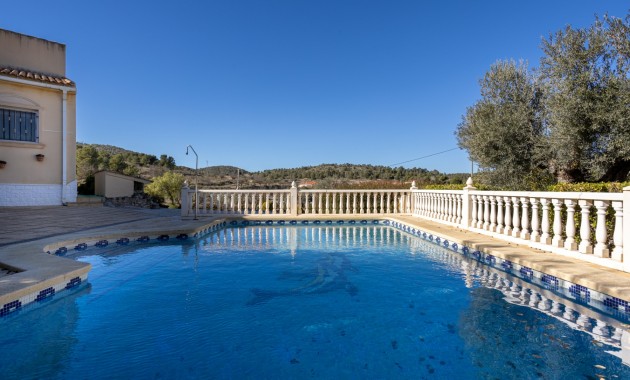 Sale - Finca Country Property -
La Zarza