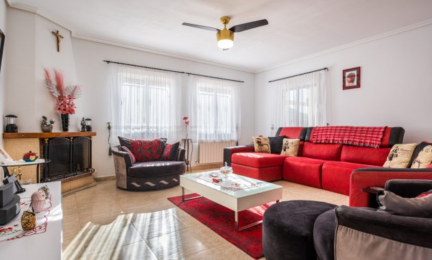 Sale - Finca Country Property -
La Zarza