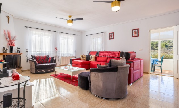 Sale - Finca Country Property -
La Zarza