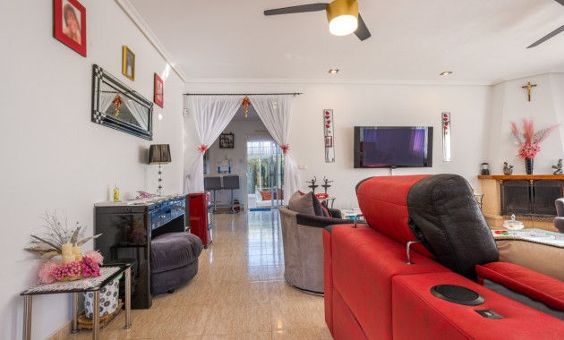 Sale - Finca Country Property -
La Zarza