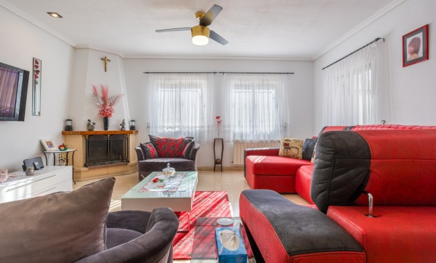 Sale - Finca Country Property -
La Zarza