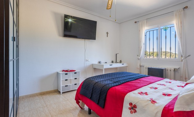 Sale - Finca Country Property -
La Zarza