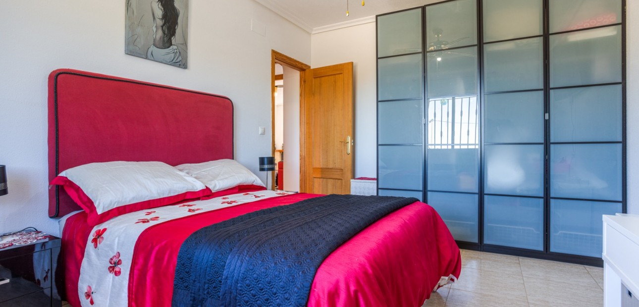 Sale - Finca Country Property -
La Zarza