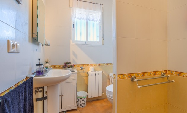 Sale - Finca Country Property -
La Zarza