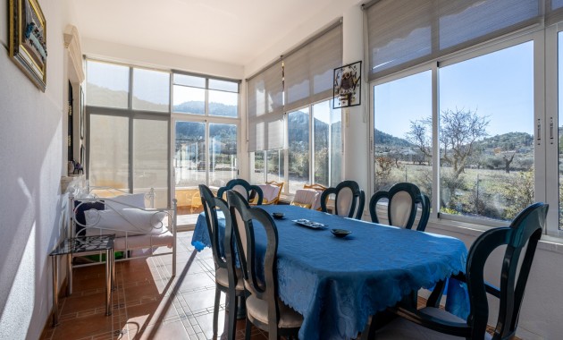 Sale - Finca Country Property -
La Zarza