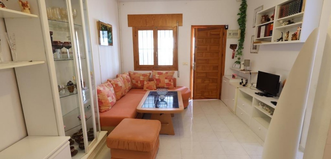 Venta - Terraced house -
Orihuela Costa - La Florida